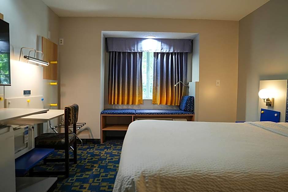 Microtel Inn & Suites by Wyndham Hagerstown by I-81