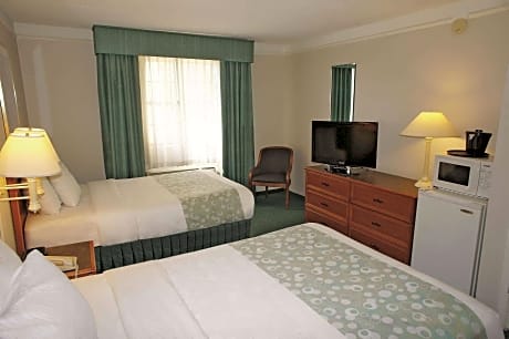 1 King Bed Non-Smoking