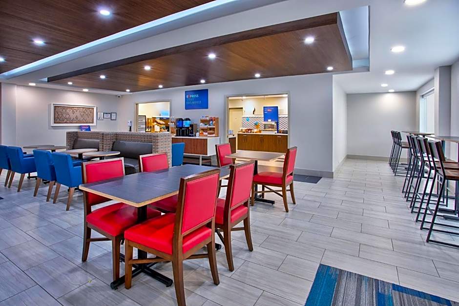 Holiday Inn Express Hotel and Suites Katy By IHG