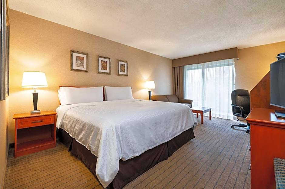 Allure Hotel & Conference Centre