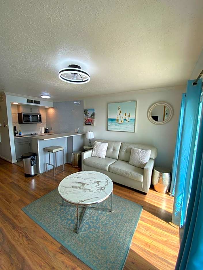 The Victorian Condo/Hotel