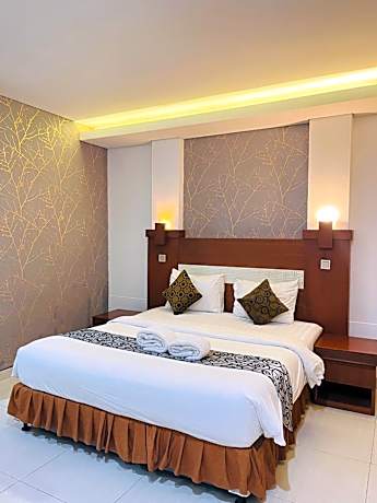 Deluxe Double or Twin Room with Garden View and Bathtub