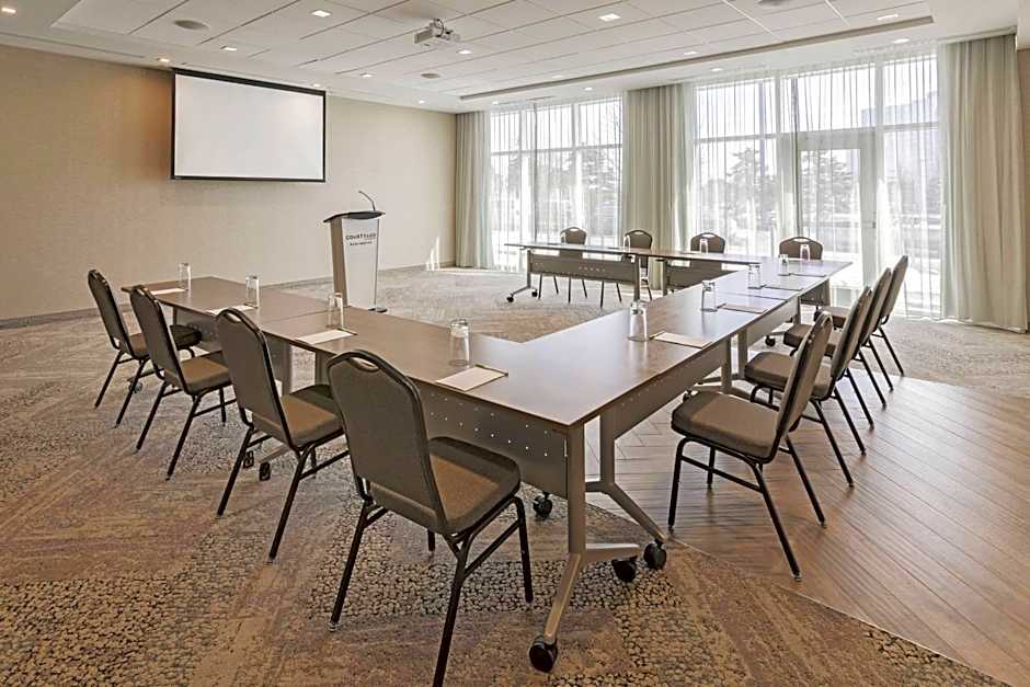 Courtyard by Marriott Burlington