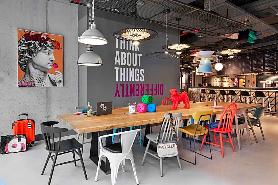 Moxy Duesseldorf City