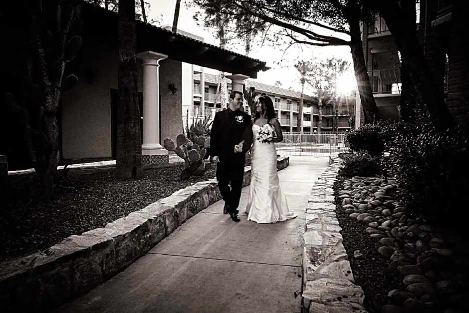 DoubleTree By Hilton Suites Tucson Airport