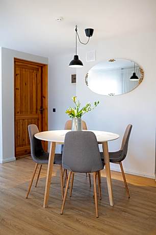 One-Bedroom Apartment (4 Adults)