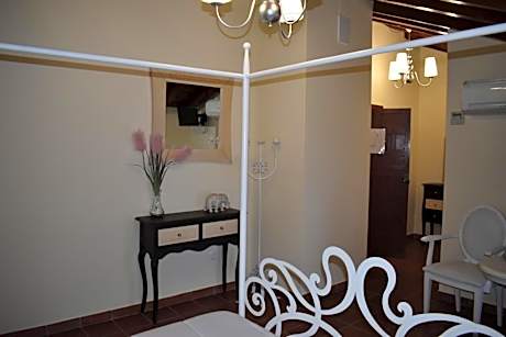 Deluxe Studio