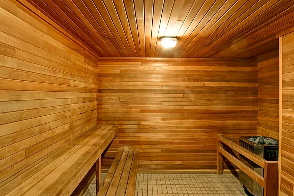 Travelodge by Wyndham Grande Prairie