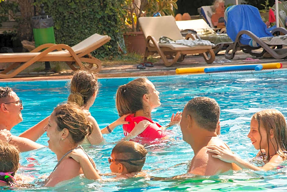 Helena Park - Ultra All Inclusive