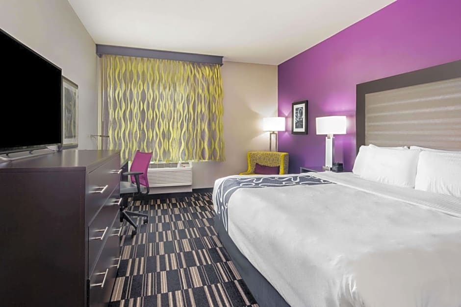 La Quinta Inn & Suites by Wyndham McAllen Convention Center