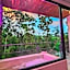 Frida's Artsy Condo with own mural, outdoor tub & rooftop pool