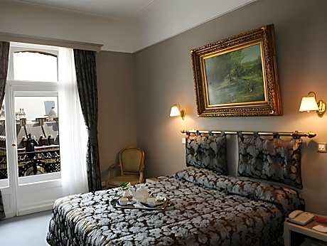 Double Room with View