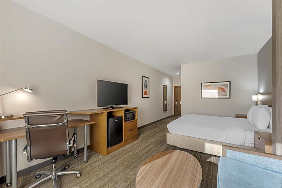 Best Western Green Oaks Inn & Suites