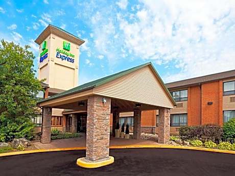 Holiday Inn Express Toronto East - Scarborough By IHG
