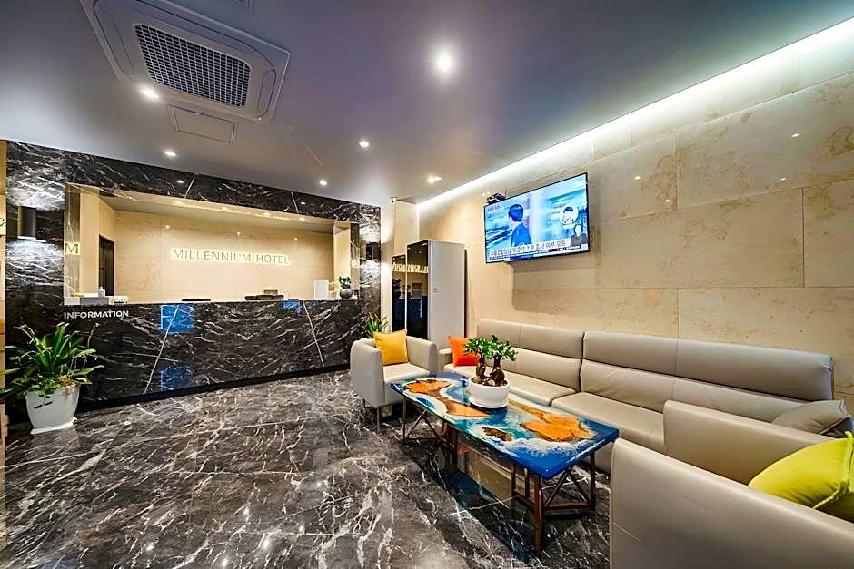 Hotel Millennium
