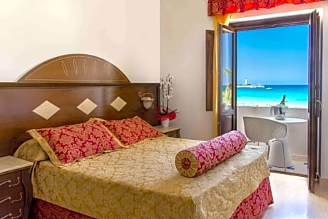 Family Room with Sea View