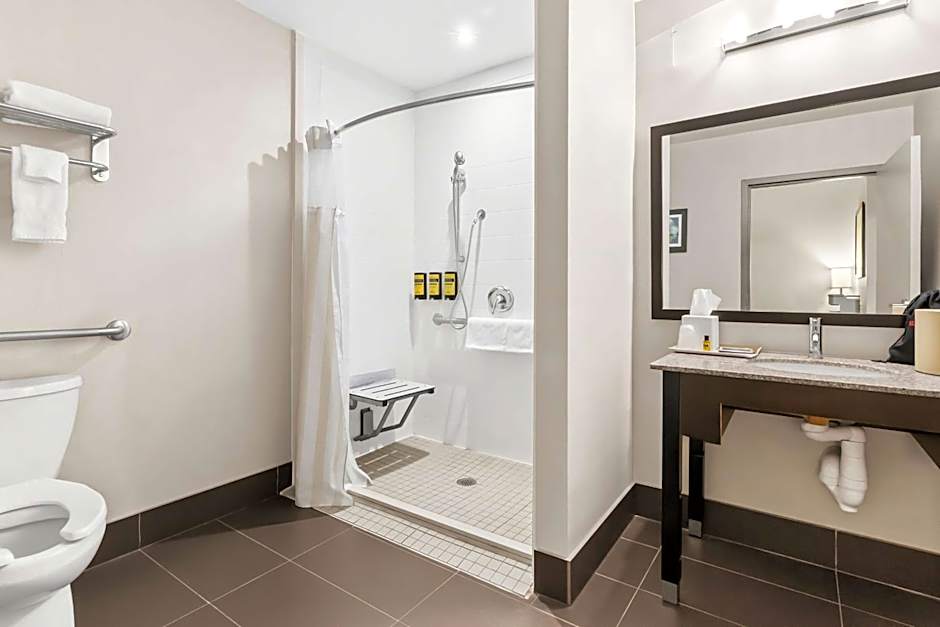 Best Western Plus Fergus Hotel