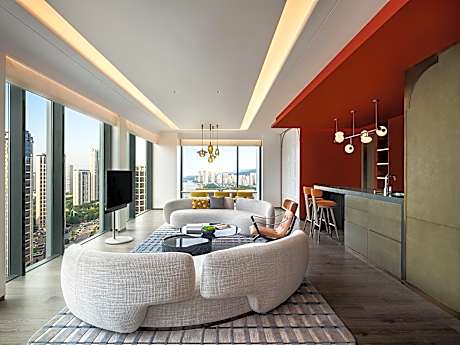 One-Bedroom King Suite