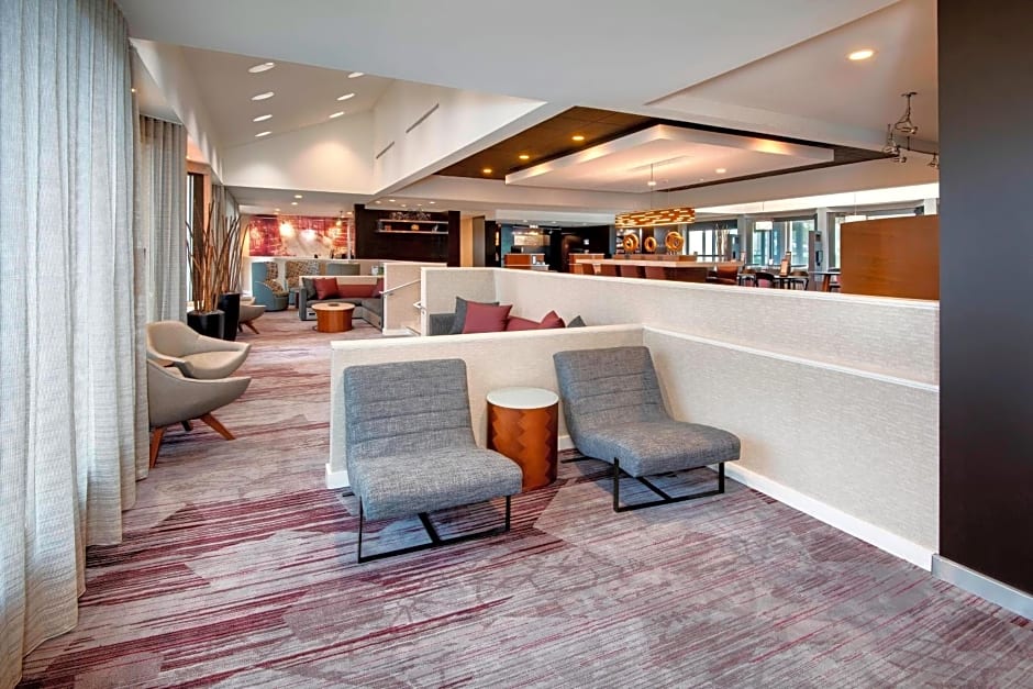 Courtyard by Marriott Savannah Midtown