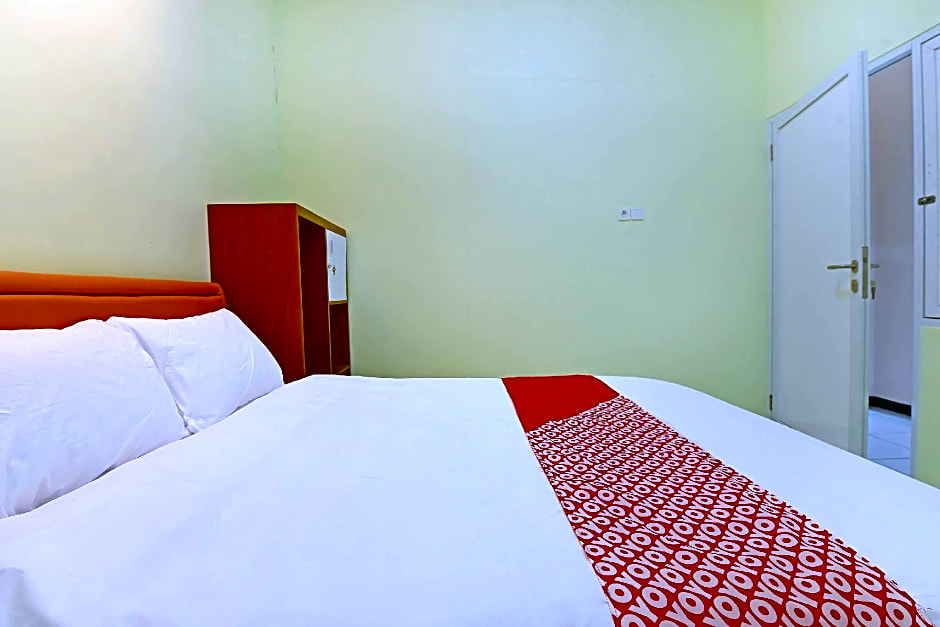 OYO 91351 87 Guest House