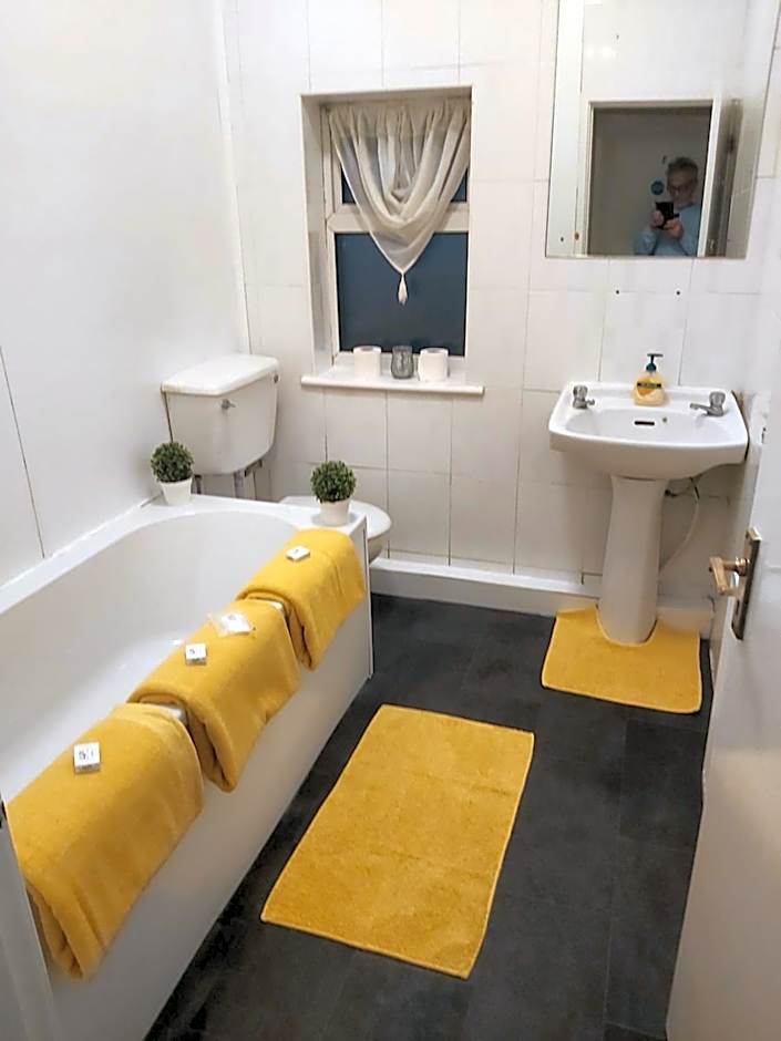 The Vale Apart Hotel