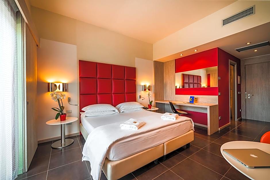 Photo 1 of 5 of Triple Room