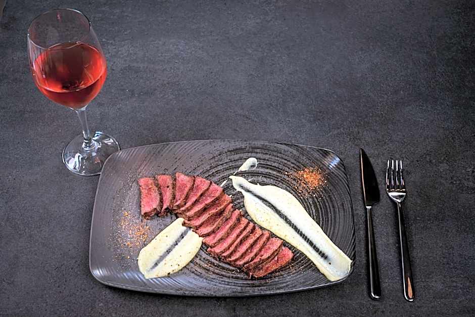 Praxitelous Luxury Suites