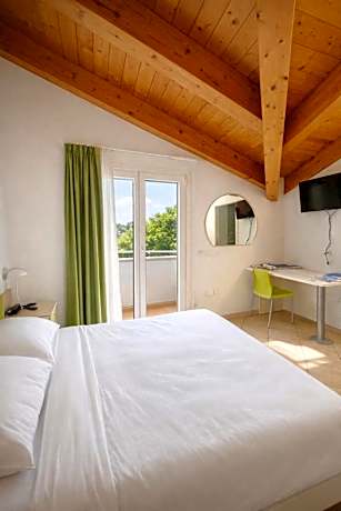 Hotel Sasselli Dipendenza Hotel Zamagna