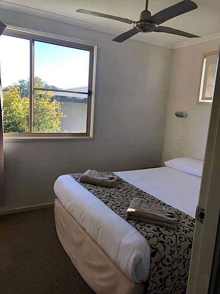 Australian Motor Home Tourist Park Twelve Mile Creek