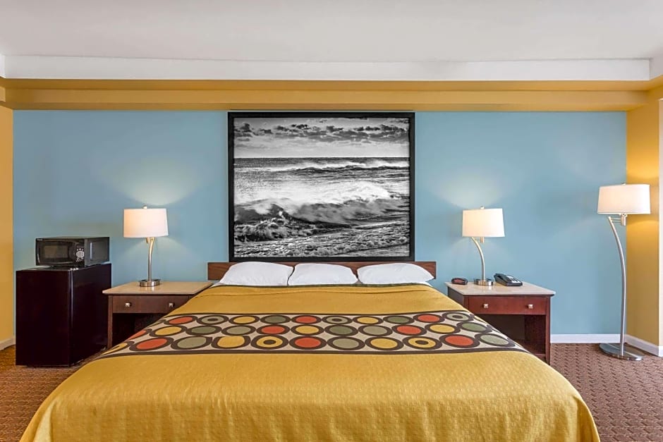Super 8 by Wyndham Virginia Beach Oceanfront