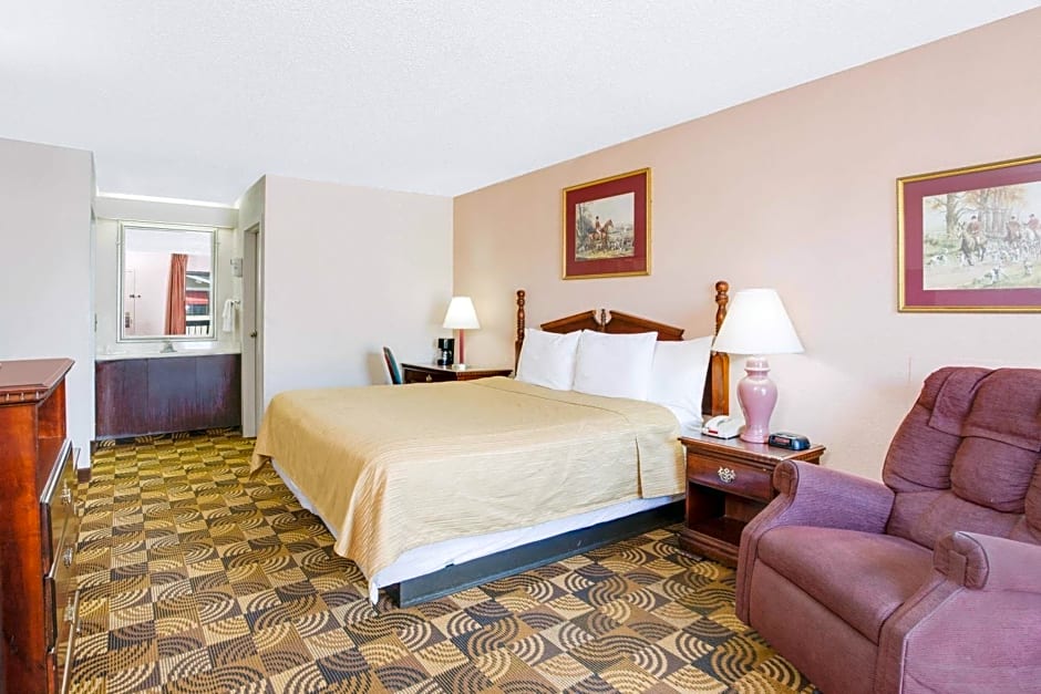 Days Inn by Wyndham Greenville MS