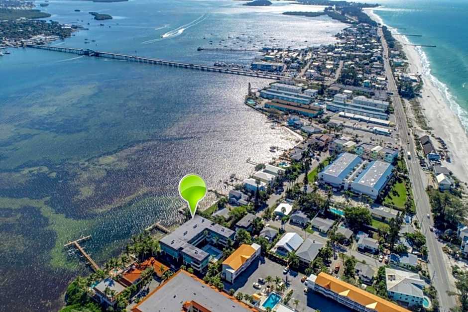 Anna Maria Island Beach Palms 5B