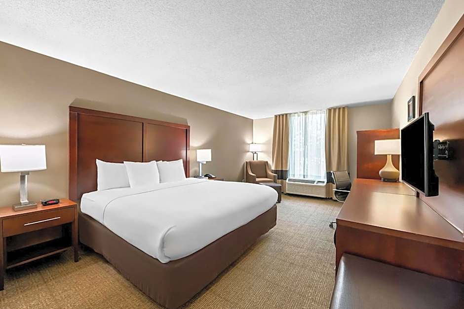 Comfort Inn & Suites Durham near Duke University