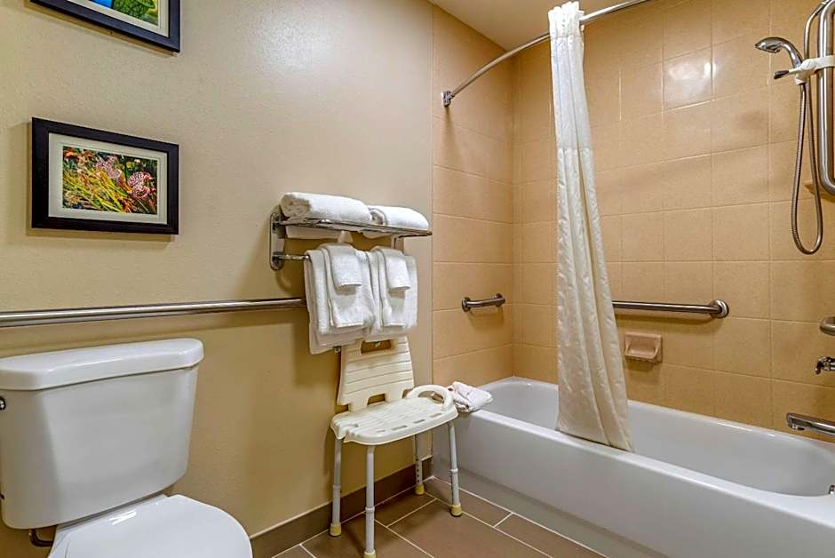 Comfort Suites At Eglin Air Force Base