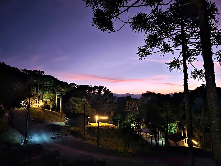 Sunset Serrano Chalés