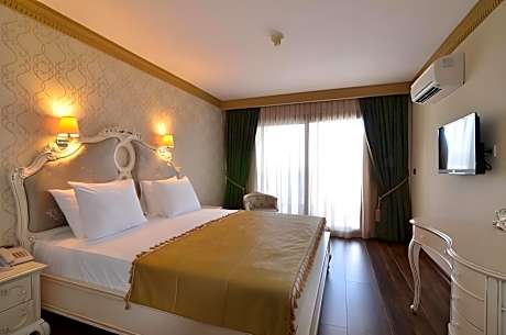 Suite with Sea View