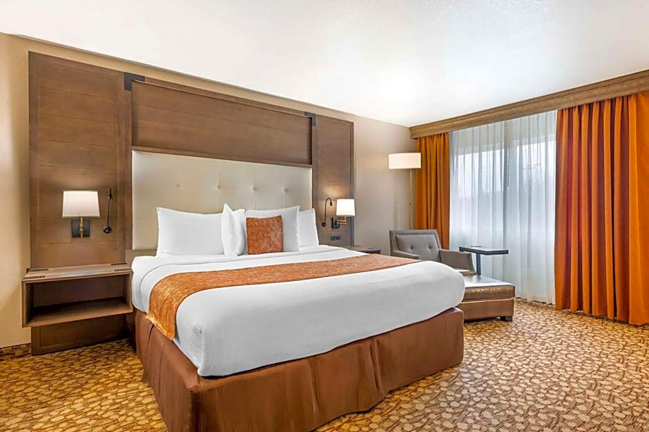 Best Western Plus Mill Creek Inn