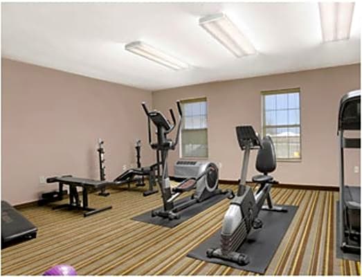 Super 8 by Wyndham Stafford/Springfield Area