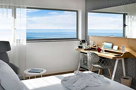 Deluxe Premium Double Room