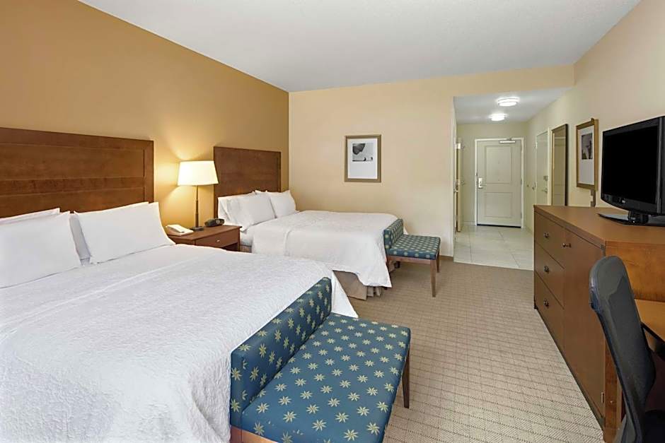 Hampton Inn By Hilton Columbus South Fort Moore