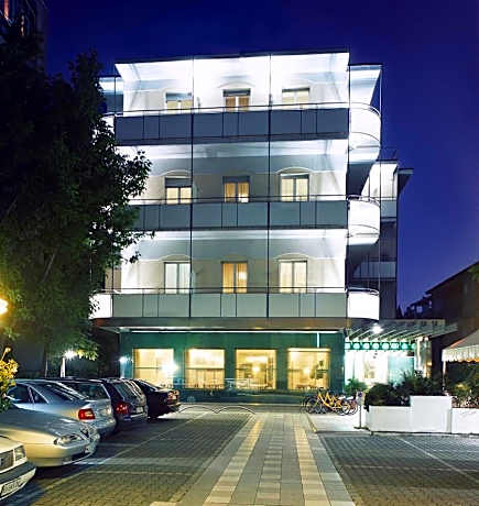 ACasaMia WelcHome Hotel