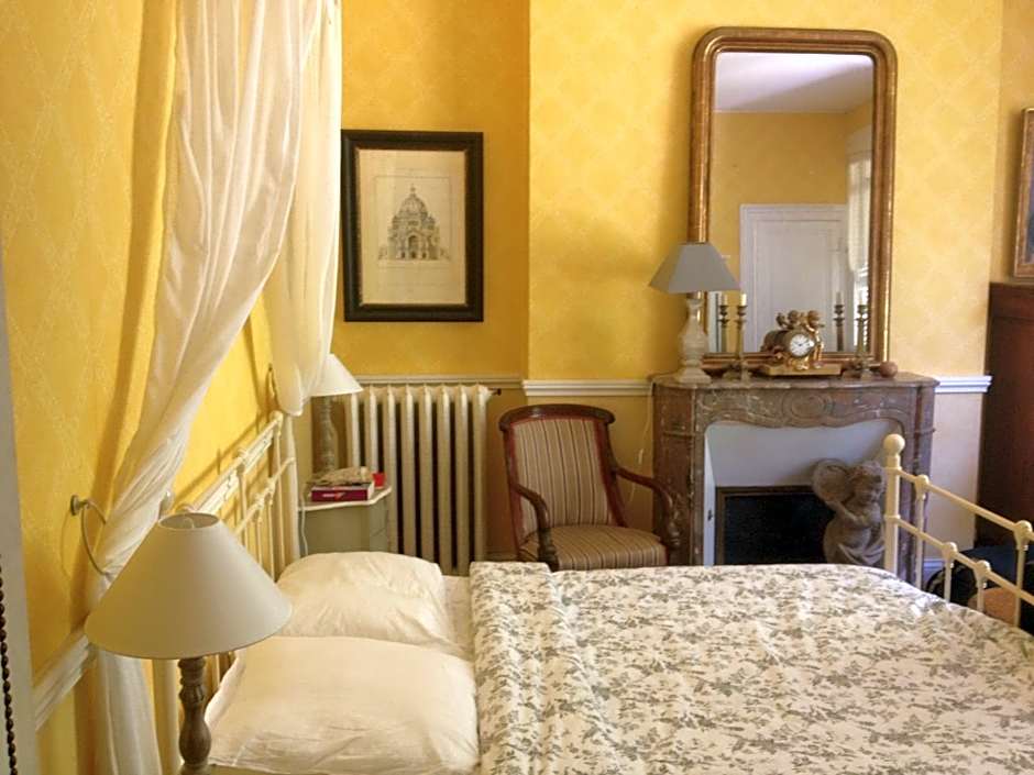 Photo 1 of 3 of Double Room