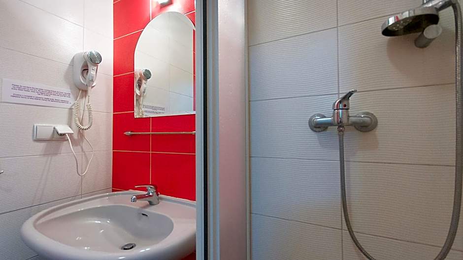 Helvetia Plus B&B - PRIVATE ROOMS and APARTMENTS