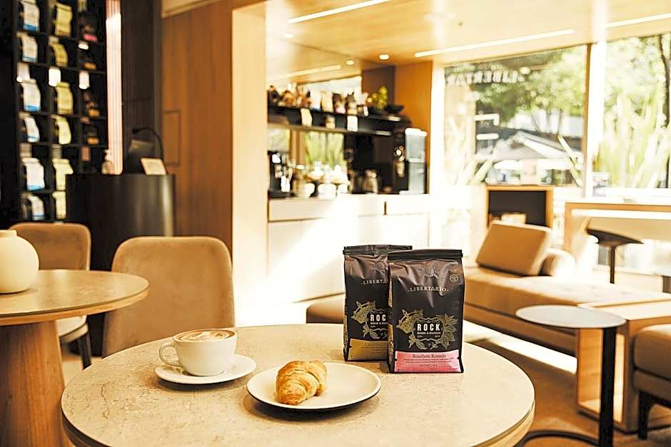 EK Hotel By Preferred Hotels Group