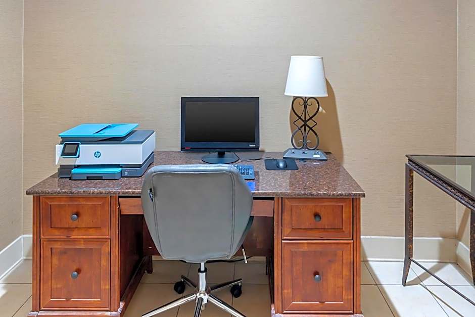 Comfort Suites Normal University area