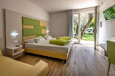 Bio Double or Twin Room with Terrace with Garden view