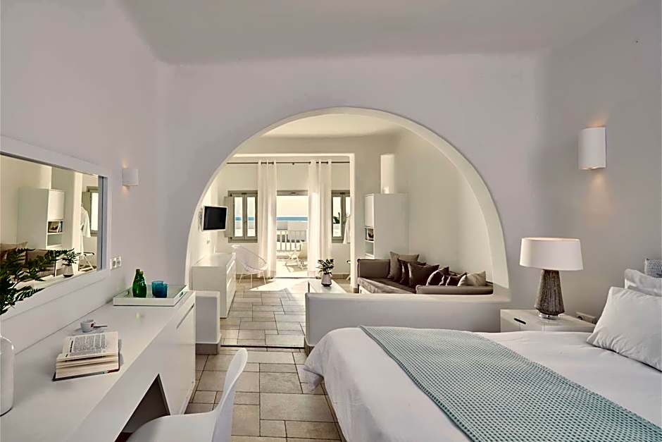 Aqua Blue Beach Hotel