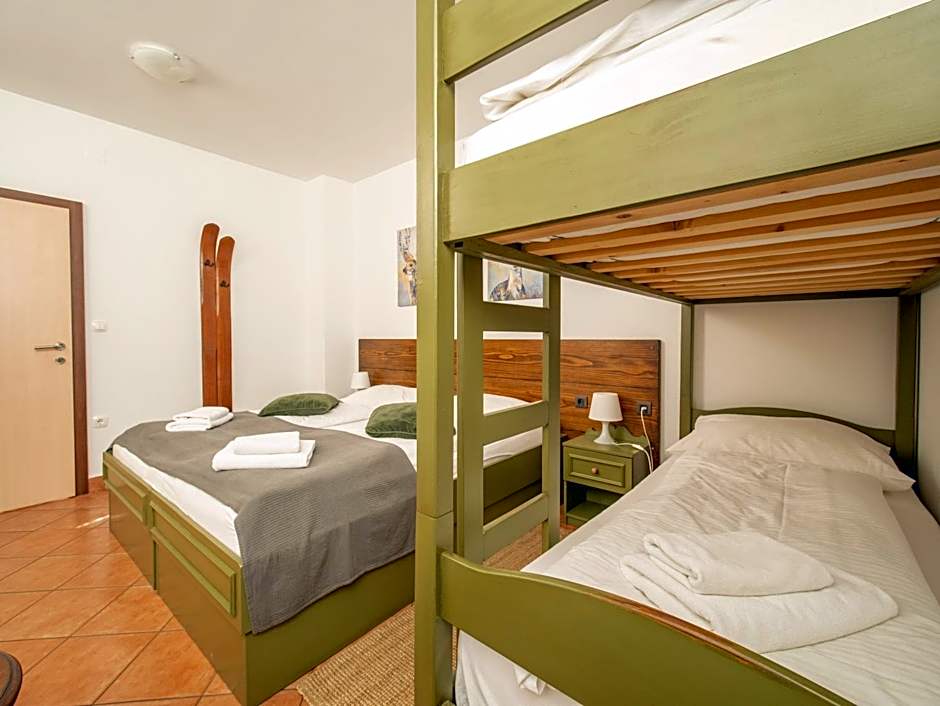 Berghi Hotel and Apartments