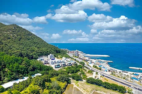 Ilchul-dong Blue Road Town Pension