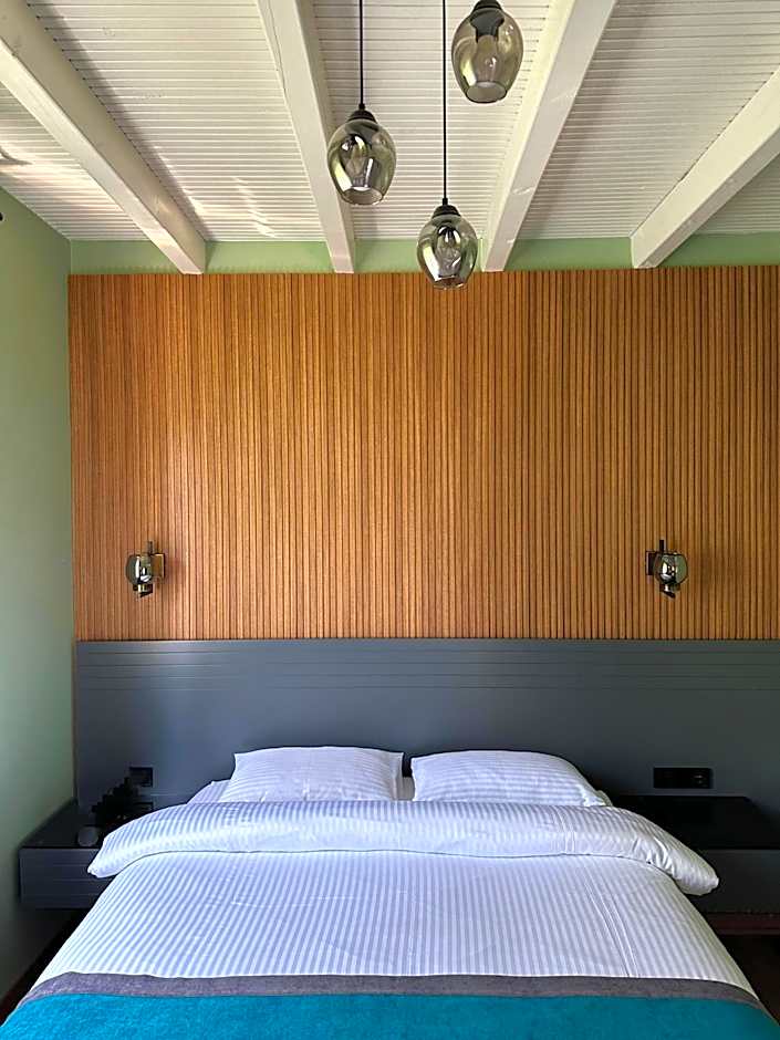 Azur Hotel